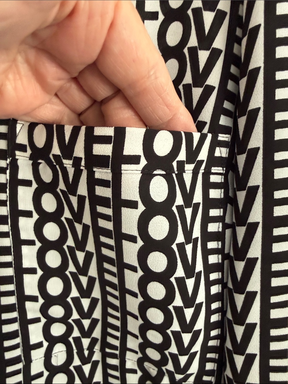 Express Black & White Graphic 'LOVE' Pattern Button-Up Shirt - Picture 3 of 6